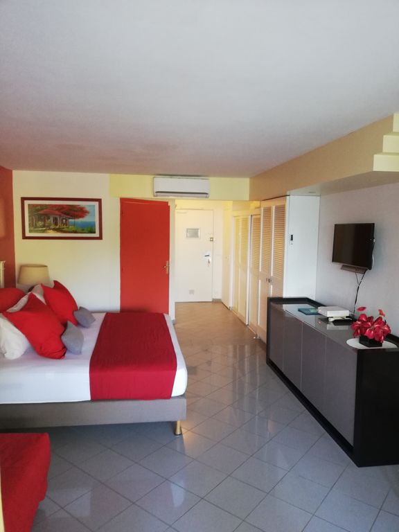 aa7efa52-624b-4ed9-96e1-4015b62c79ff.f10