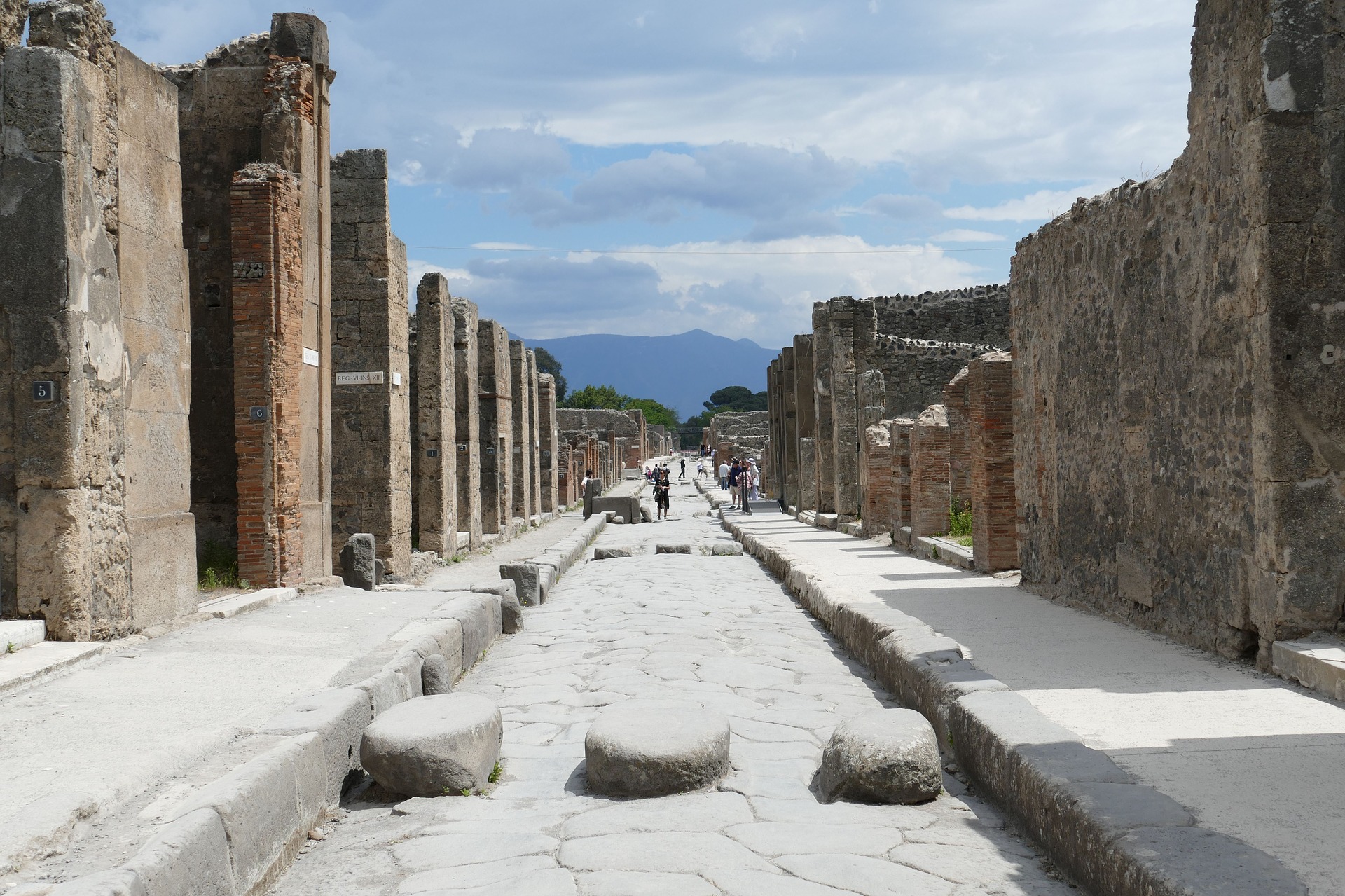 pompeii-2580680_1920