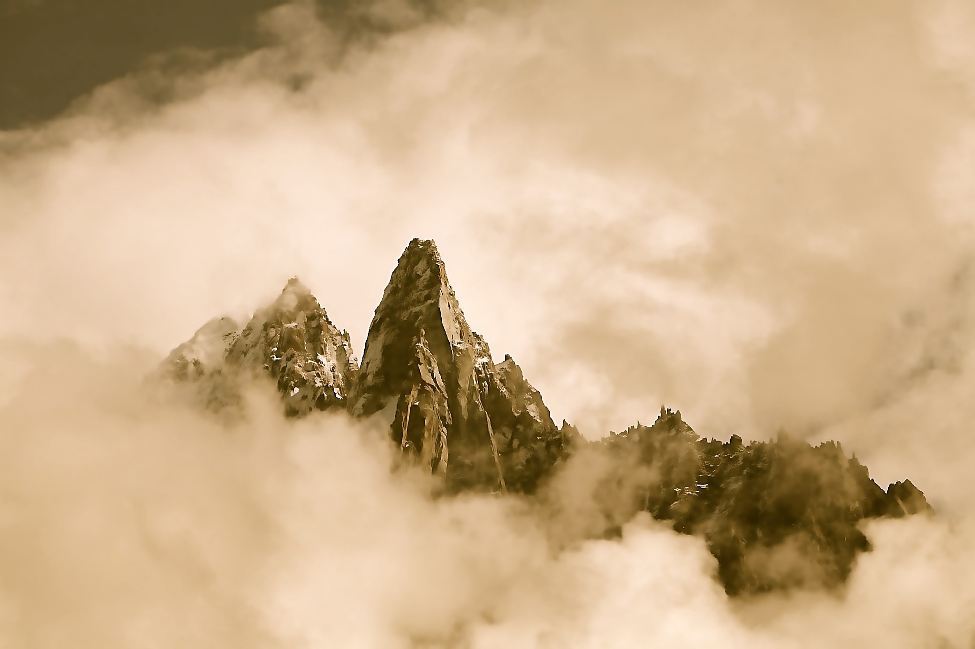 summits-3212981_1920